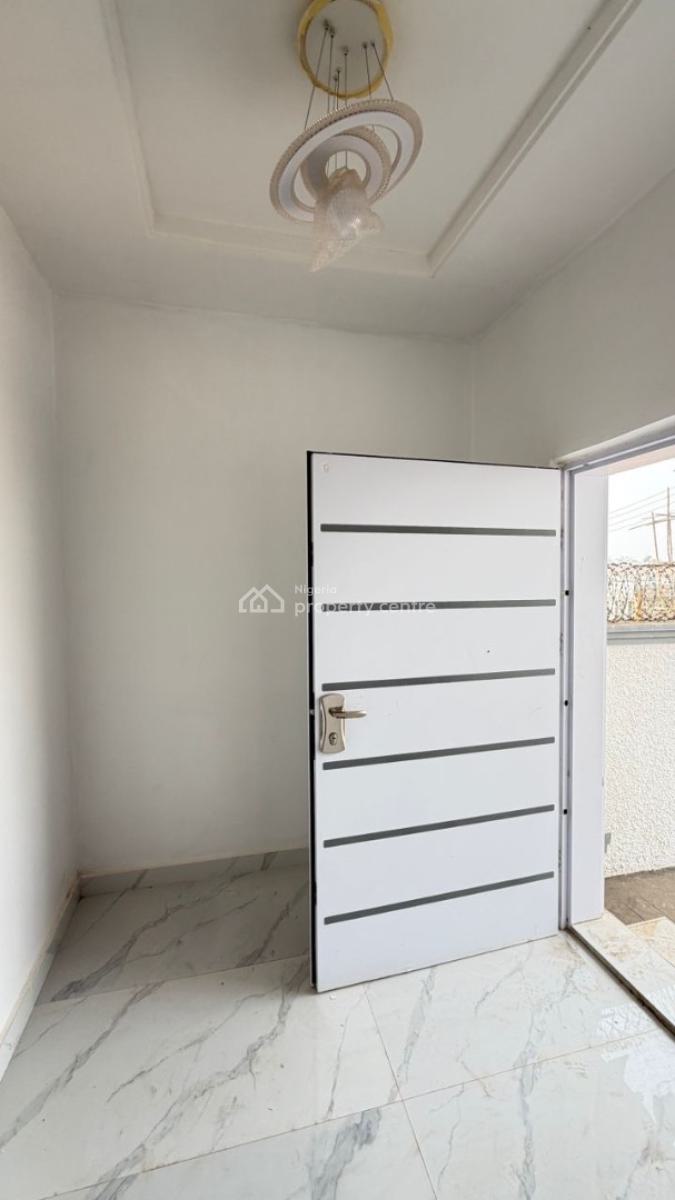 4 Bedroom Semi Detached Duplex, Lugbe District, Abuja, Semi-detached Duplex for Sale