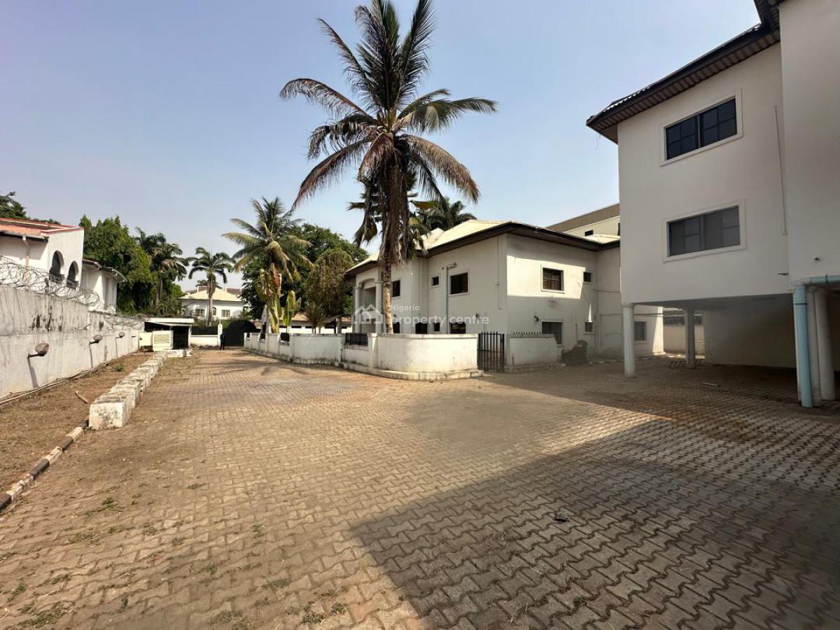 Serviced 2 Units 4 Bedrooms,4 Units of 3 Bedroom,6 Units of 1room Bq, Garki Area 11. Strategic Location, Garki, Abuja, Flat / Apartment for Rent
