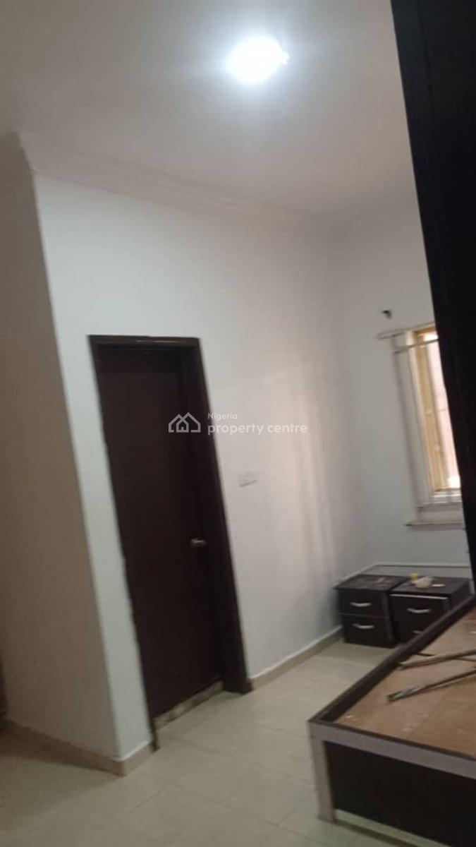 a Room Self-contained, Shares Kitchen., Atlantic View Estate, Alpha Beach Road, New-road Bustop, Igbo Efon, Lekki, Lagos, Self Contain (single Rooms) for Rent