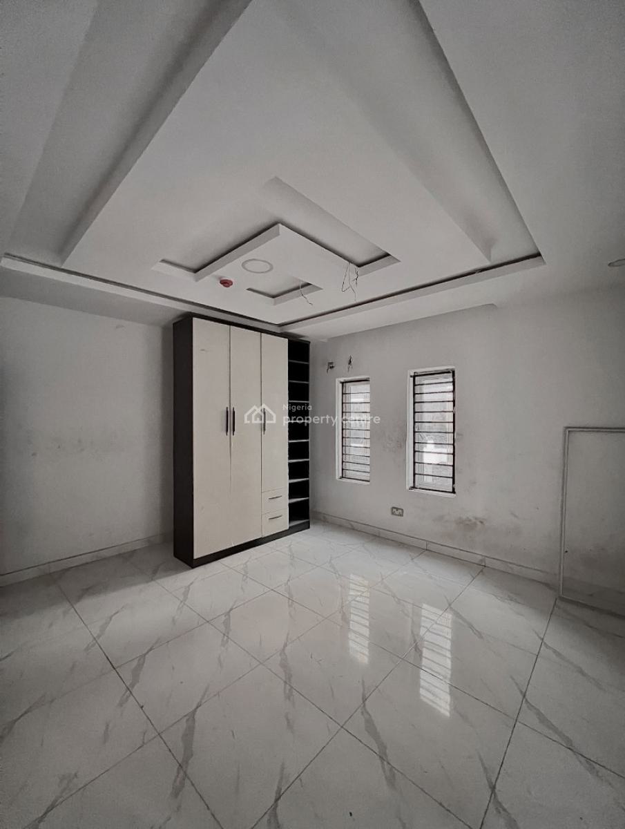 Fully Serviced 2 Bedroom Apartment with Pool and Elevator, 2 Bedroom Apartments for Sale, Lekki Phase 1, Lekki, Lagos, Block of Flats for Sale