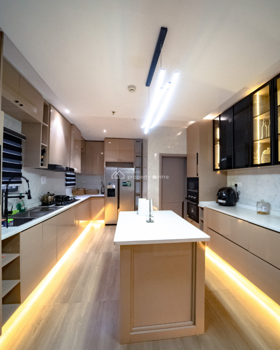 Exquisitely Furnished 4 Bedrooms Detached Duplex, Guzape District, Abuja, Detached Duplex for Sale