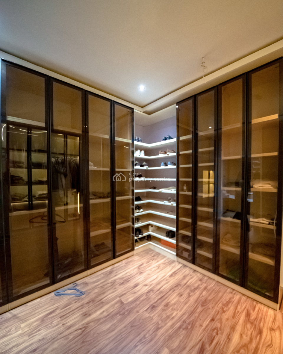 Exquisitely Furnished 4 Bedrooms Detached Duplex, Guzape District, Abuja, Detached Duplex for Sale