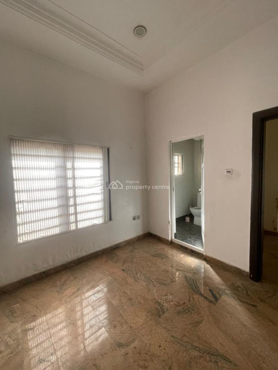 Standard 2 Bedroom Apartment on a Tarred Road, Jahi, Abuja, Flat / Apartment for Rent