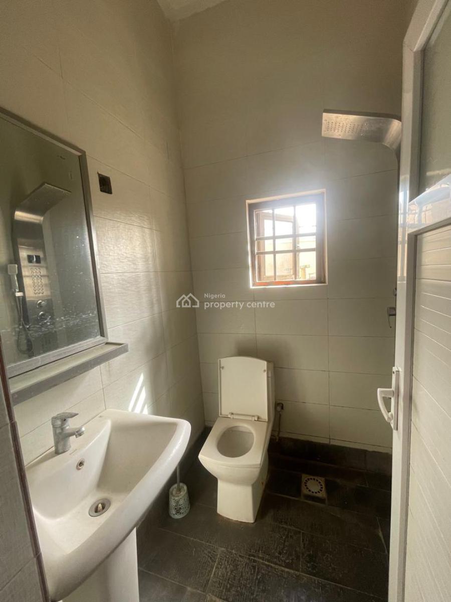 Standard 2 Bedroom Apartment on a Tarred Road, Jahi, Abuja, Flat / Apartment for Rent