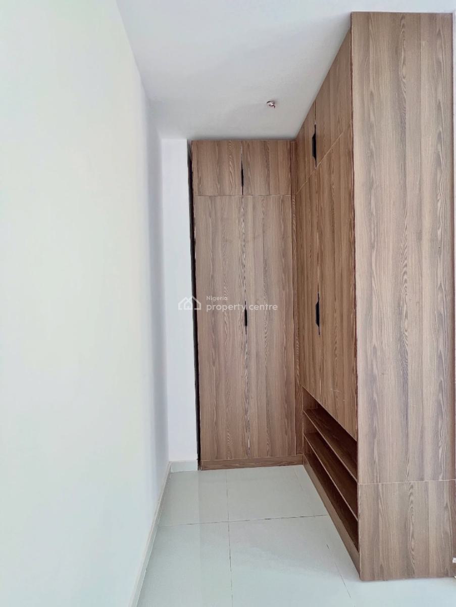 Serviced 2 & 3 Bedroom Apartments with Elevator and Pool, 2 & 3 Bedroom Apartments for Sale, Lekki Phase 1, Lekki, Lagos, Flat / Apartment for Sale