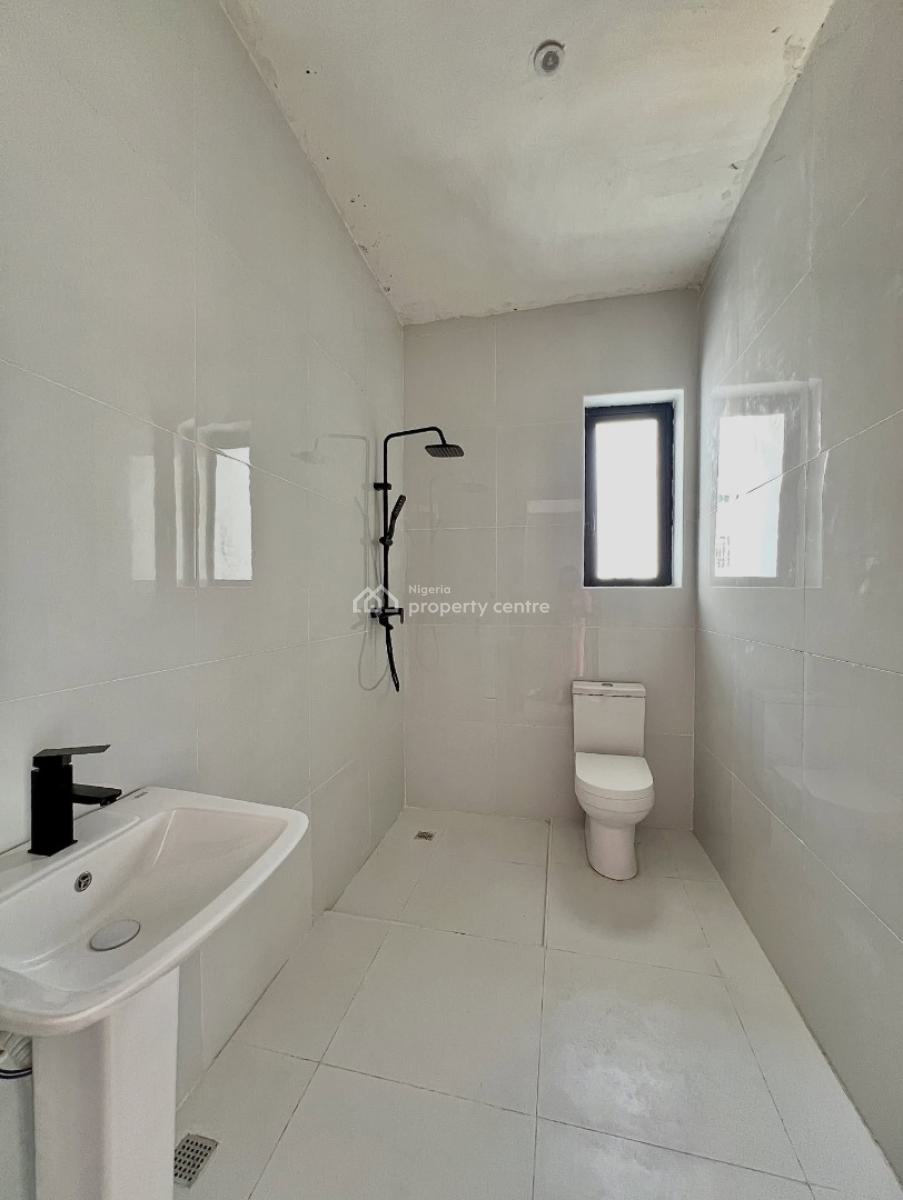 Serviced 2 & 3 Bedroom Apartments with Elevator and Pool, 2 & 3 Bedroom Apartments for Sale, Lekki Phase 1, Lekki, Lagos, Flat / Apartment for Sale