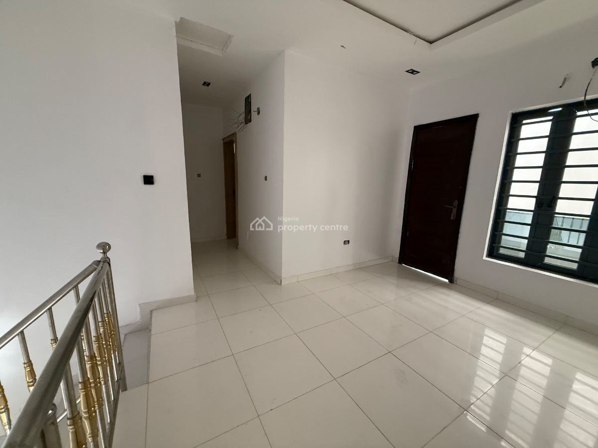 Brand New 4 Bedroom Semi Detached Duplex with Bq for Distress, Ologolo Lekki, Ologolo, Lekki, Lagos, Semi-detached Duplex for Sale