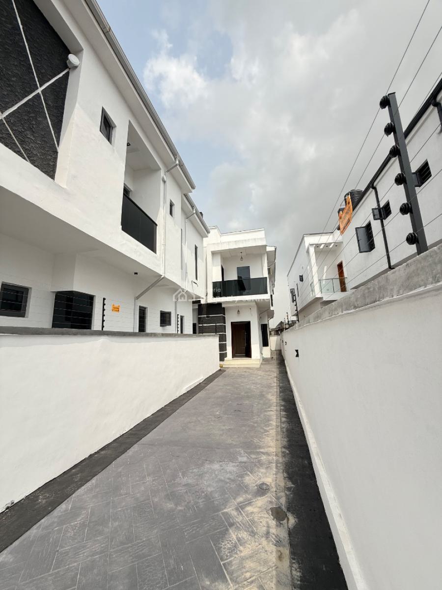 Brand New 4 Bedroom Semi Detached Duplex with Bq for Distress, Ologolo Lekki, Ologolo, Lekki, Lagos, Semi-detached Duplex for Sale