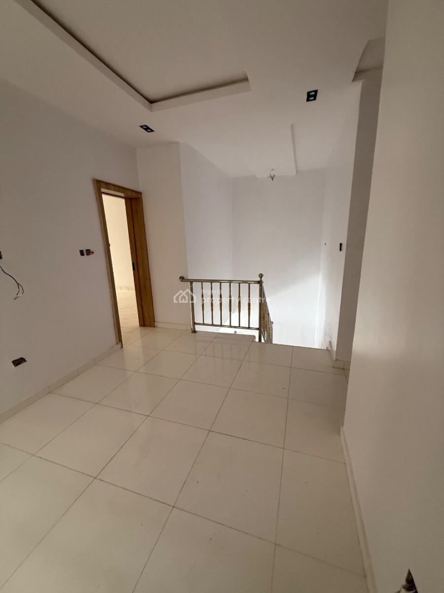Brand New 4 Bedroom Semi Detached Duplex with Bq for Distress, Ologolo Lekki, Ologolo, Lekki, Lagos, Semi-detached Duplex for Sale