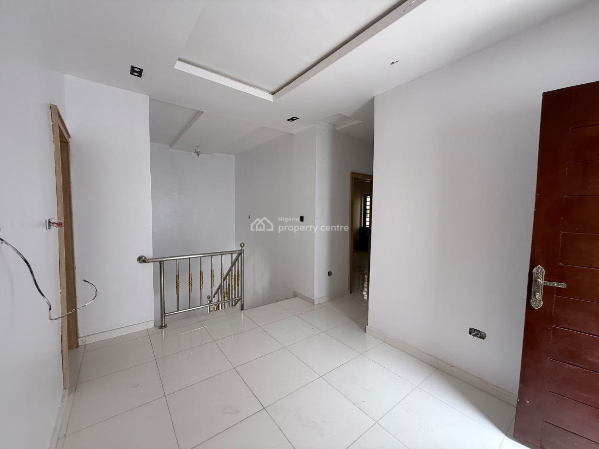 Brand New 4 Bedroom Semi Detached Duplex with Bq for Distress, Ologolo Lekki, Ologolo, Lekki, Lagos, Semi-detached Duplex for Sale