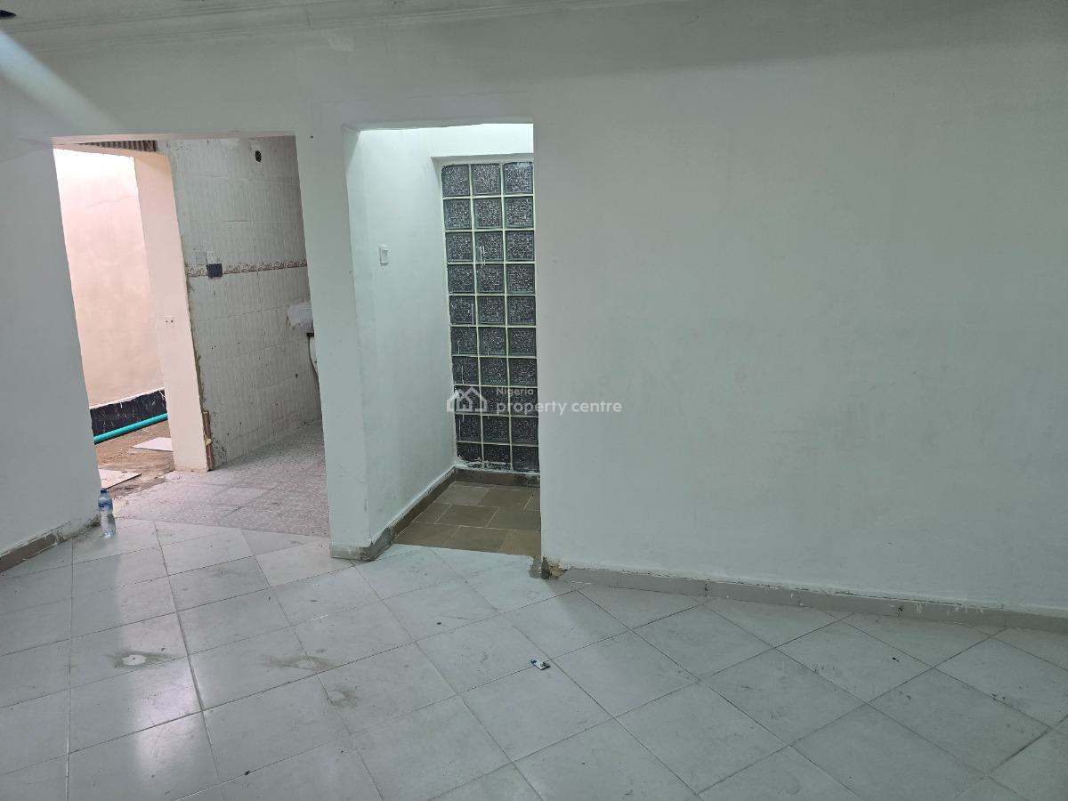 3-bedroom Bungalow, Emmanuel Abimbola, Lekki Phase 1, Lekki, Lagos, Commercial Property for Rent