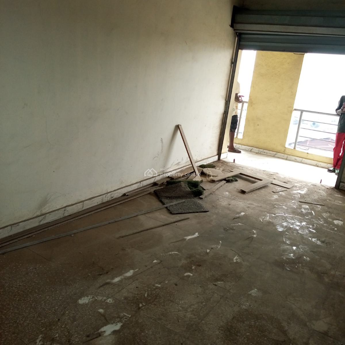 Spacious and Sharp Shop (upstairs) Facing Ado Major Road, Ado Road, Ajah-lekki, Ado, Ajah, Lagos, Shop for Rent