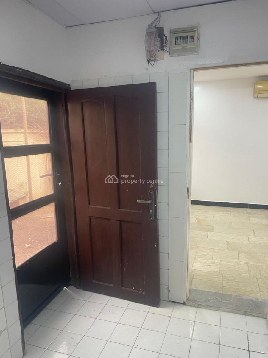 a Self Container Apartment with Kitchen+ Ac, Vgc, Vgc, Lekki, Lagos, Self Contain (single Rooms) for Rent