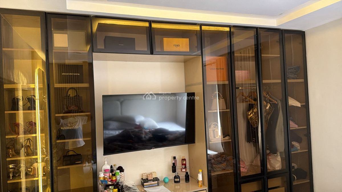 Exquisite  2 Bedroom Flat for  You with a  Good Taste of Finishing, Off Admiralty Road, Lekki Phase 1, Lekki, Lagos, Flat / Apartment for Rent