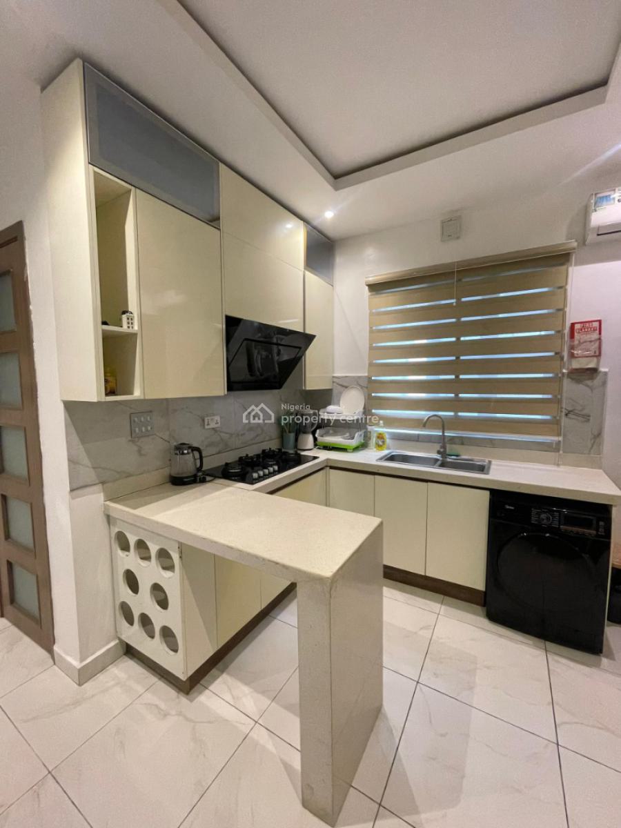 Fully Service One-bedroom Flat Apartment, Off Admiralty Road, Lekki Phase 1, Lekki, Lagos, Flat / Apartment for Rent