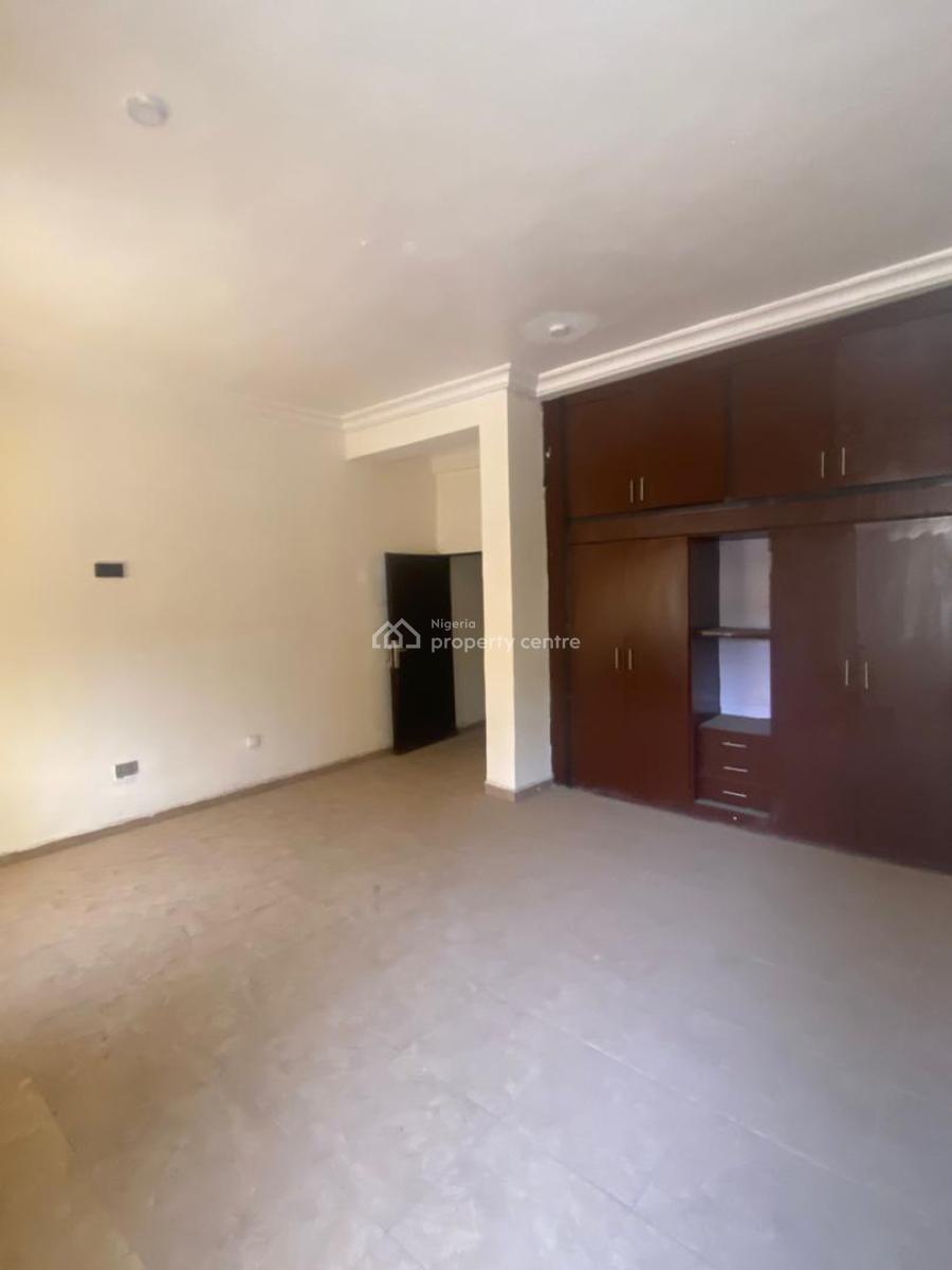 Massive 3 Bedroom Apartment with Store Room on a Tarred Road, Jabi, Abuja, Flat / Apartment for Rent