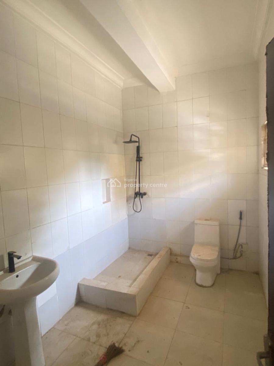 Massive 3 Bedroom Apartment with Store Room on a Tarred Road, Jabi, Abuja, Flat / Apartment for Rent