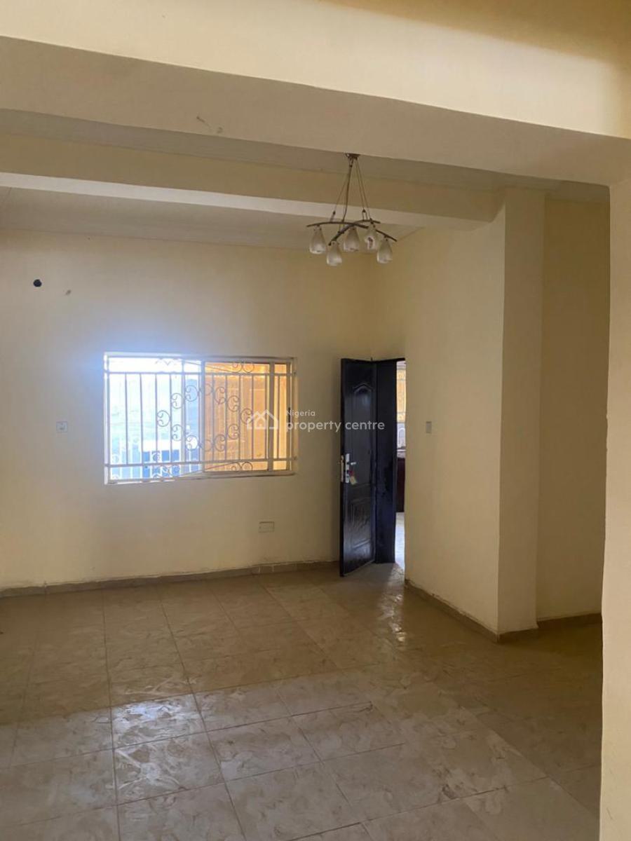 Massive 3 Bedroom Apartment with Store Room on a Tarred Road, Jabi, Abuja, Flat / Apartment for Rent