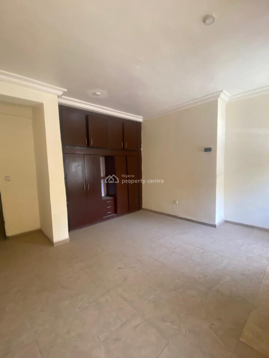 Massive 3 Bedroom Apartment with Store Room on a Tarred Road, Jabi, Abuja, Flat / Apartment for Rent