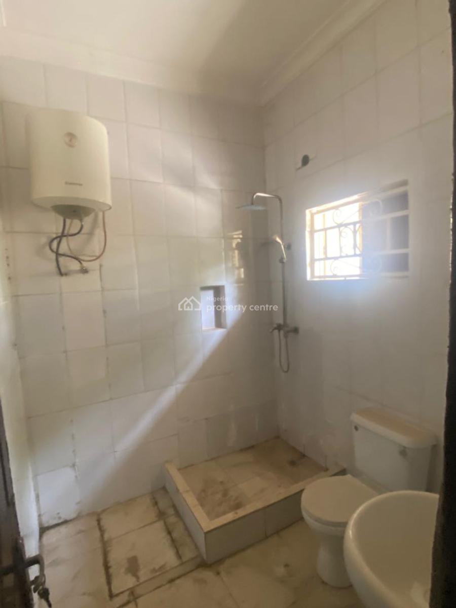 Massive 3 Bedroom Apartment with Store Room on a Tarred Road, Jabi, Abuja, Flat / Apartment for Rent