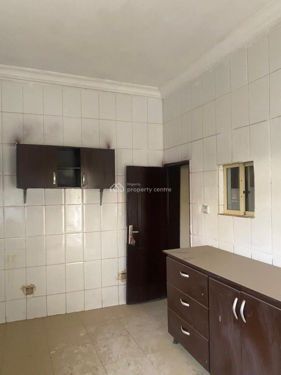 Massive 3 Bedroom Apartment with Store Room on a Tarred Road, Jabi, Abuja, Flat / Apartment for Rent
