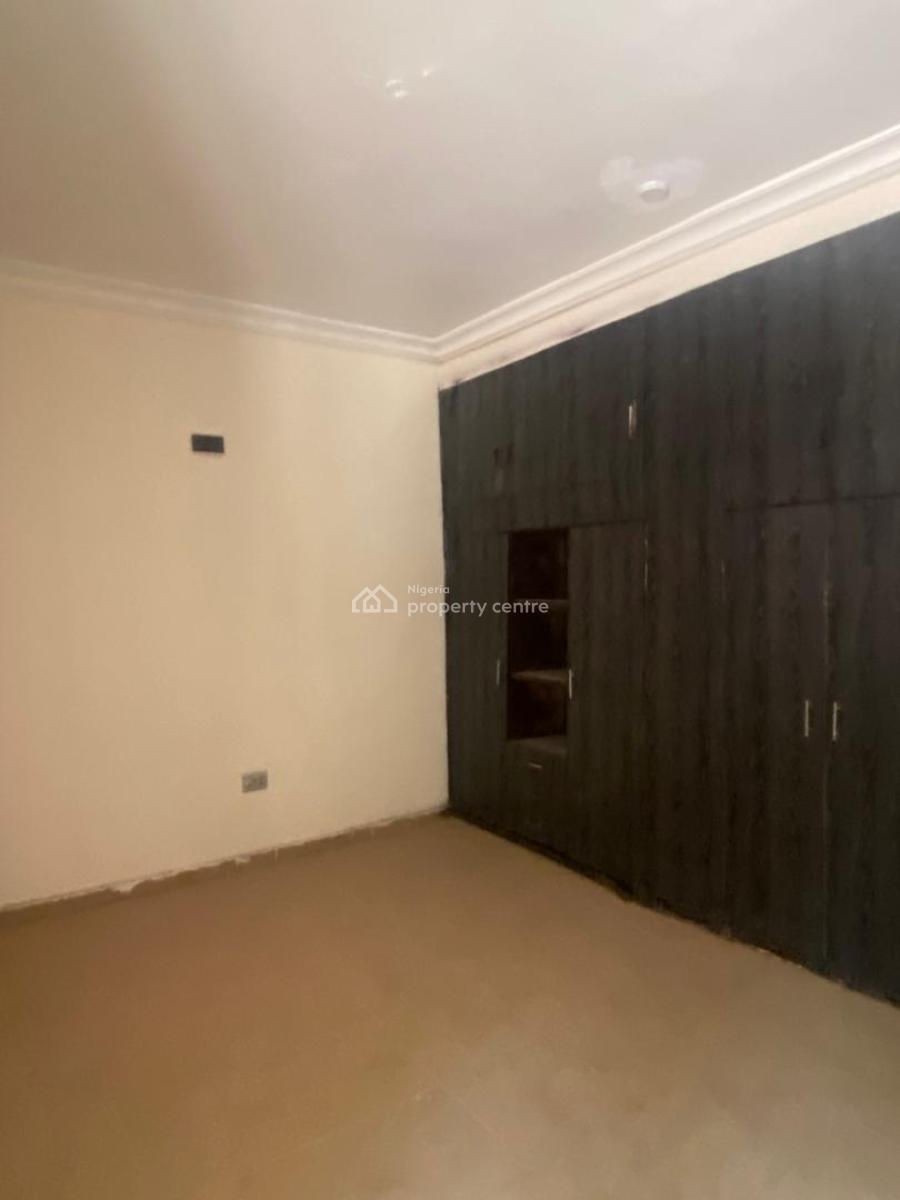 Massive 3 Bedroom Apartment with Store Room on a Tarred Road, Jabi, Abuja, Flat / Apartment for Rent