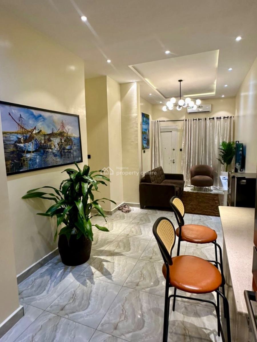 6 Months Expected : Fully Serviced and Furnished, Conservative Area Opp Chevron, Lekki, Lagos, Flat / Apartment for Rent