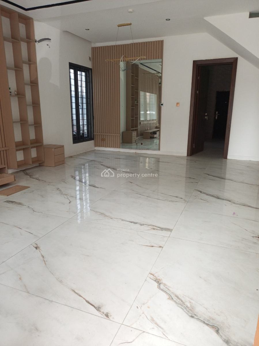 Luxury 4 Bedroom Terrace with Bq Pool 24 Hours Light, Gym, Ologolo, Lekki, Lagos, Terraced Duplex for Rent