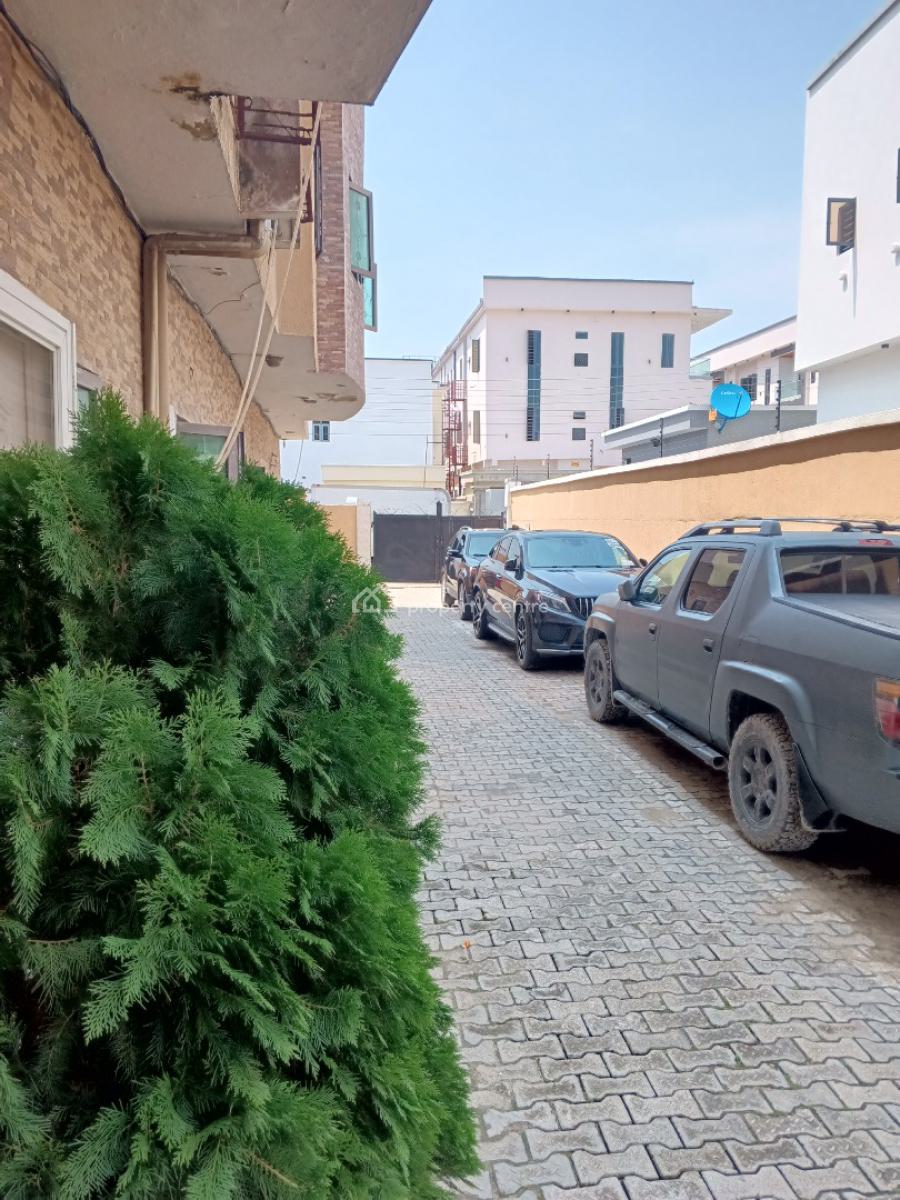 Fantastic 2 Bedrooms + Tiny Bq Flat , on Top 1st Floor, Tenanted, Admiralty Homes Estate, Alpha Beach Road, New-road Bustop, Igbo Efon, Lekki, Lagos, Flat / Apartment for Sale