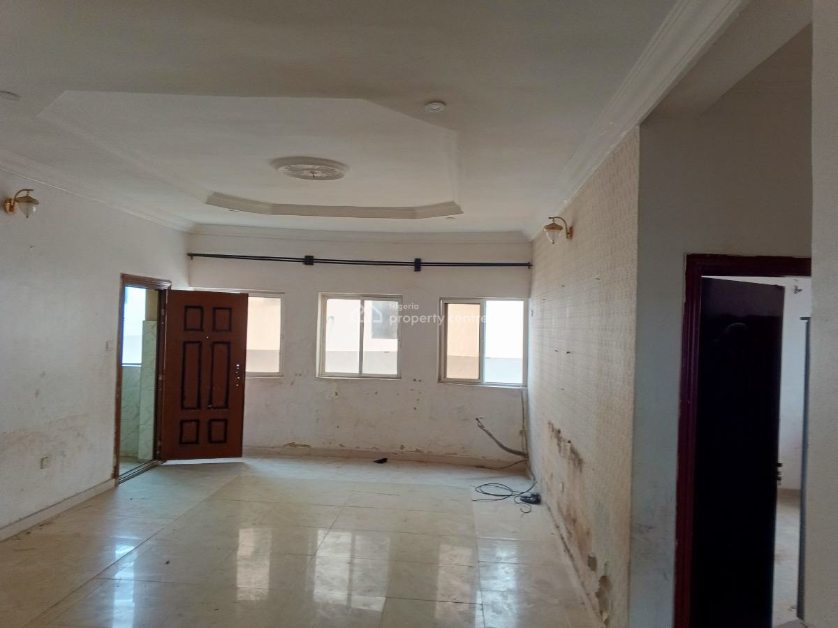 Fantastic 2 Bedrooms + Tiny Bq Flat , on Top 1st Floor, Tenanted, Admiralty Homes Estate, Alpha Beach Road, New-road Bustop, Igbo Efon, Lekki, Lagos, Flat / Apartment for Sale