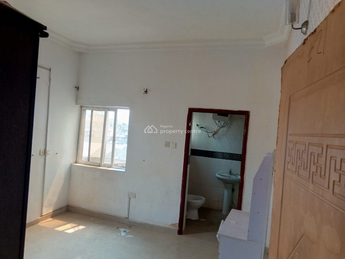 Fantastic 2 Bedrooms + Tiny Bq Flat , on Top 1st Floor, Tenanted, Admiralty Homes Estate, Alpha Beach Road, New-road Bustop, Igbo Efon, Lekki, Lagos, Flat / Apartment for Sale