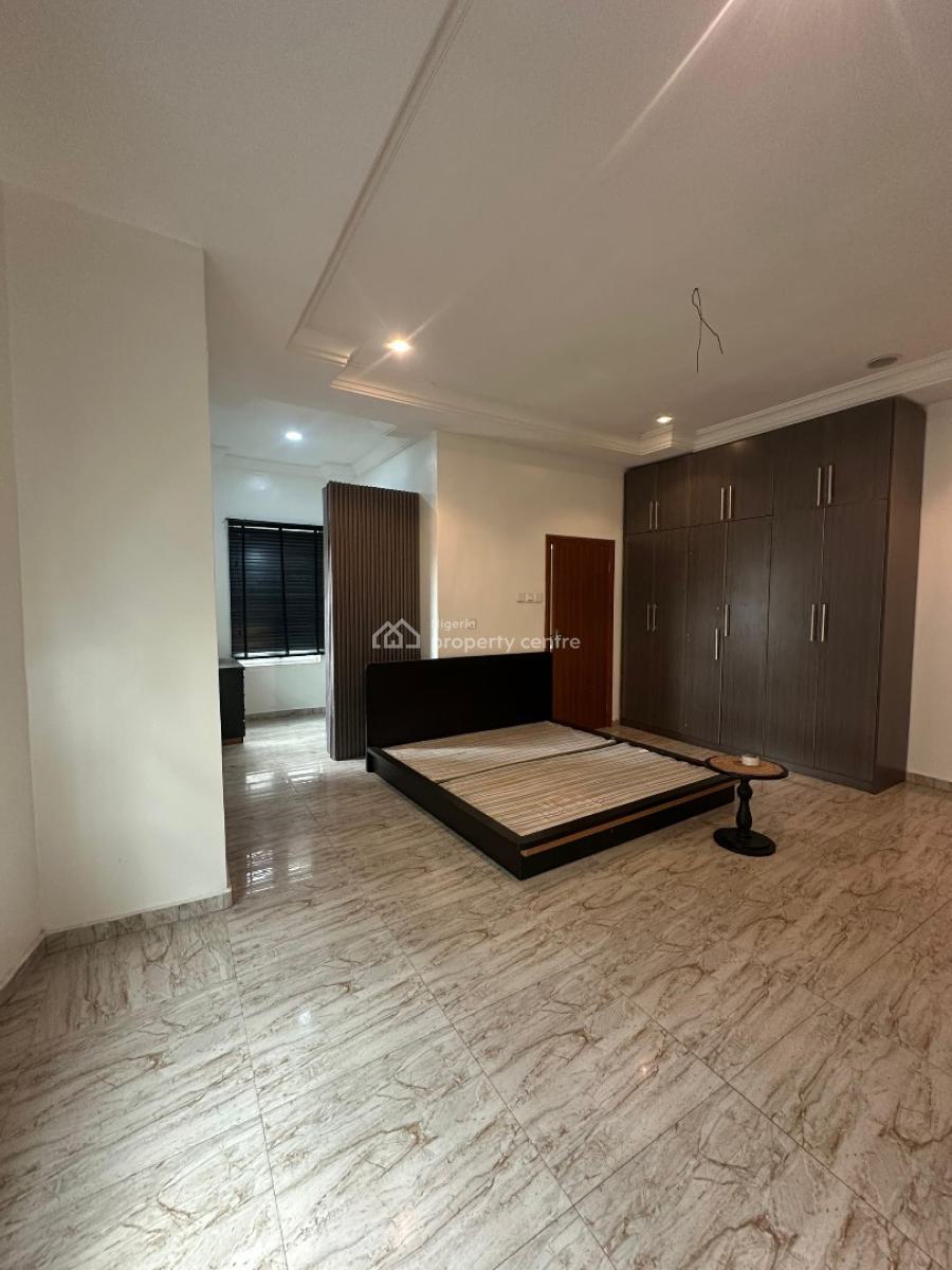 Well-maintained 4-bedroom Semi-detached Duplex, Osapa, Lekki, Lagos, Semi-detached Duplex for Rent