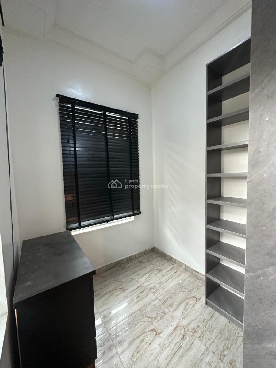 Well-maintained 4-bedroom Semi-detached Duplex, Osapa, Lekki, Lagos, Semi-detached Duplex for Rent