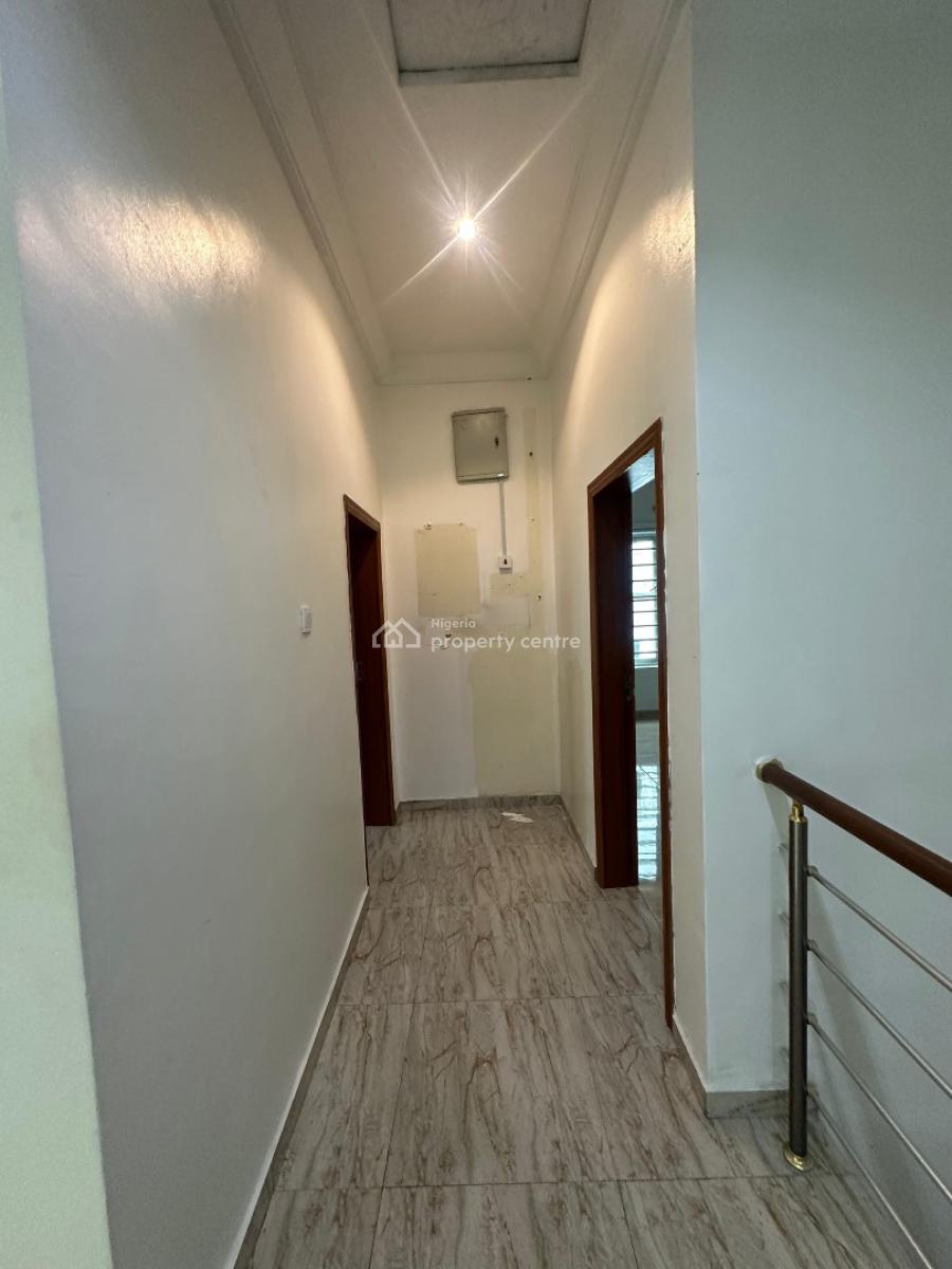 Well-maintained 4-bedroom Semi-detached Duplex, Osapa, Lekki, Lagos, Semi-detached Duplex for Rent