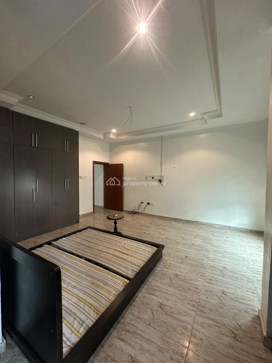 Well-maintained 4-bedroom Semi-detached Duplex, Osapa, Lekki, Lagos, Semi-detached Duplex for Rent