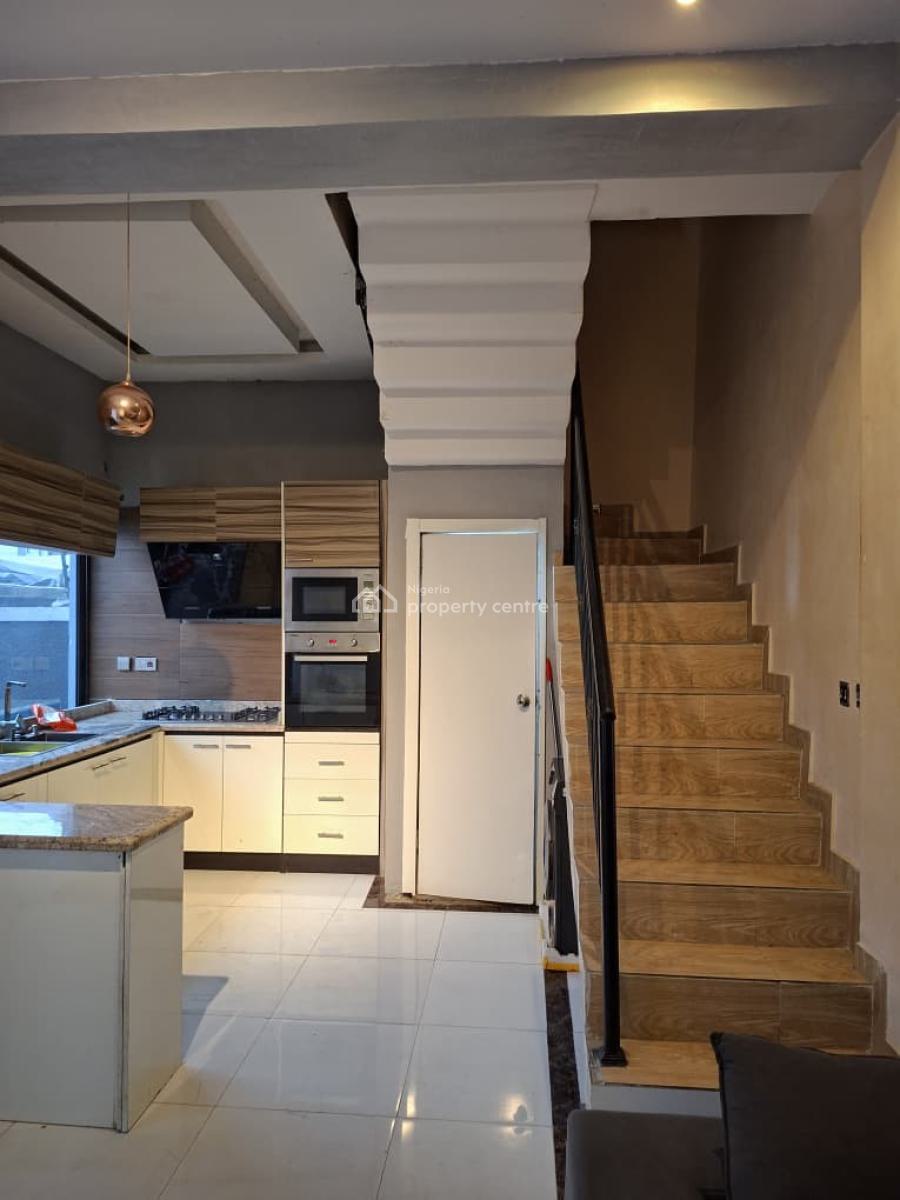 Well Maintained 4 Bedroom Terrace in a Very Good Estate, Amore Gardens/monteygo, Lekki Phase 1, Lekki, Lagos, Terraced Duplex for Sale
