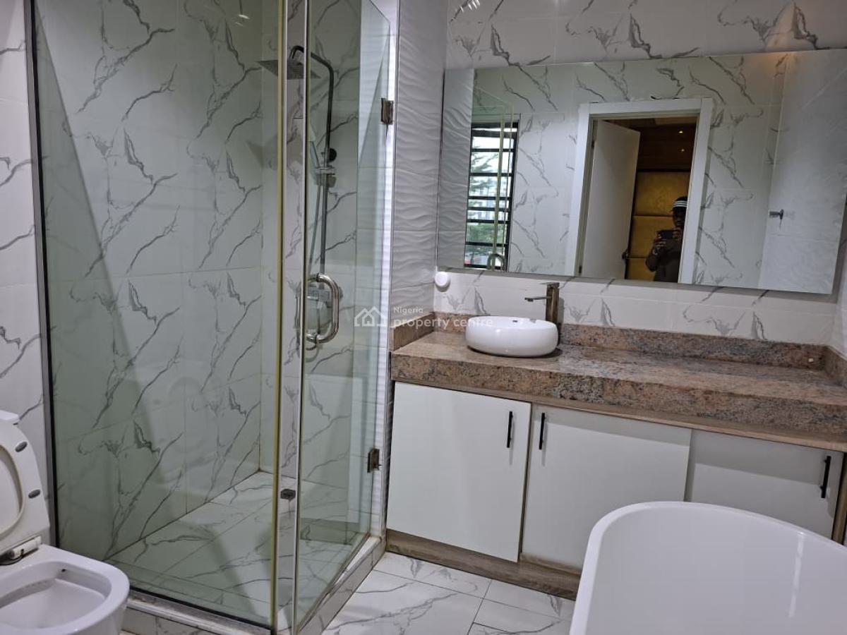 Well Maintained 4 Bedroom Terrace in a Very Good Estate, Amore Gardens/monteygo, Lekki Phase 1, Lekki, Lagos, Terraced Duplex for Sale