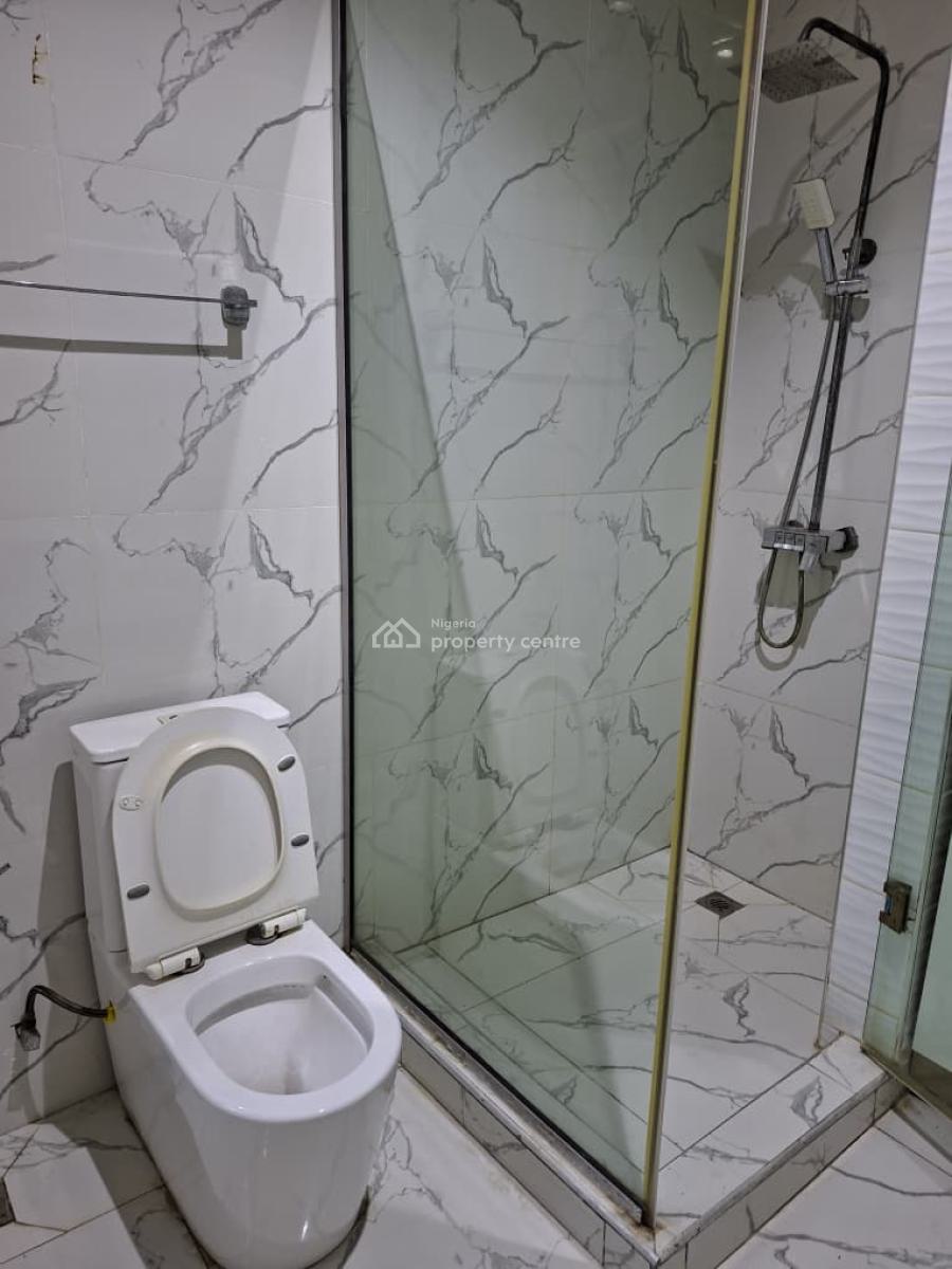 Well Maintained 4 Bedroom Terrace in a Very Good Estate, Amore Gardens/monteygo, Lekki Phase 1, Lekki, Lagos, Terraced Duplex for Sale