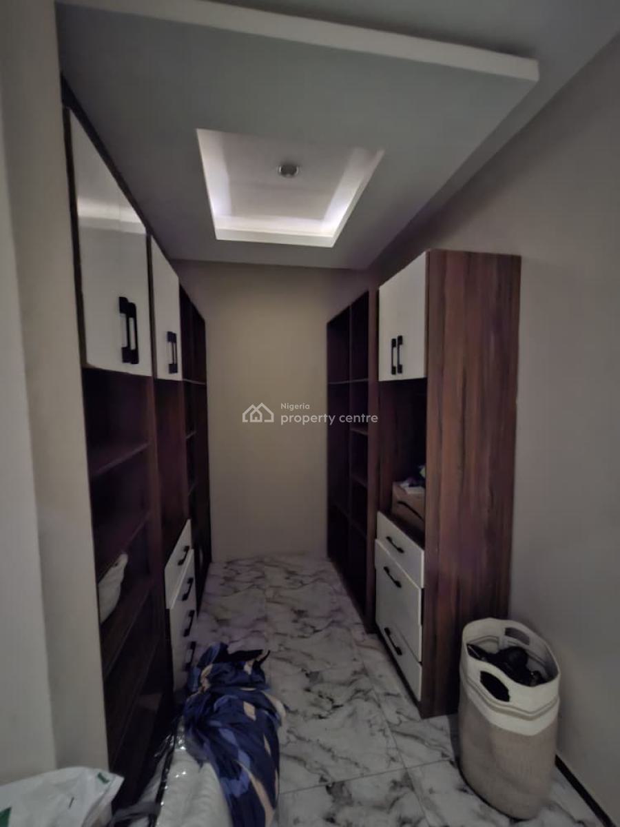 Well Maintained 4 Bedroom Terrace in a Very Good Estate, Amore Gardens/monteygo, Lekki Phase 1, Lekki, Lagos, Terraced Duplex for Sale