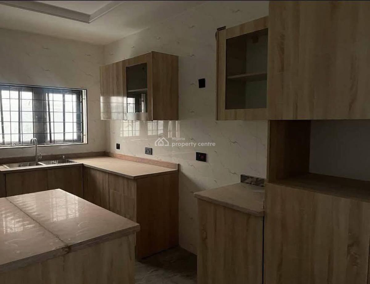 4 Bedroom Terrace Duplex, Diplomatic Zone, Guzape District, Abuja, Terraced Duplex for Rent