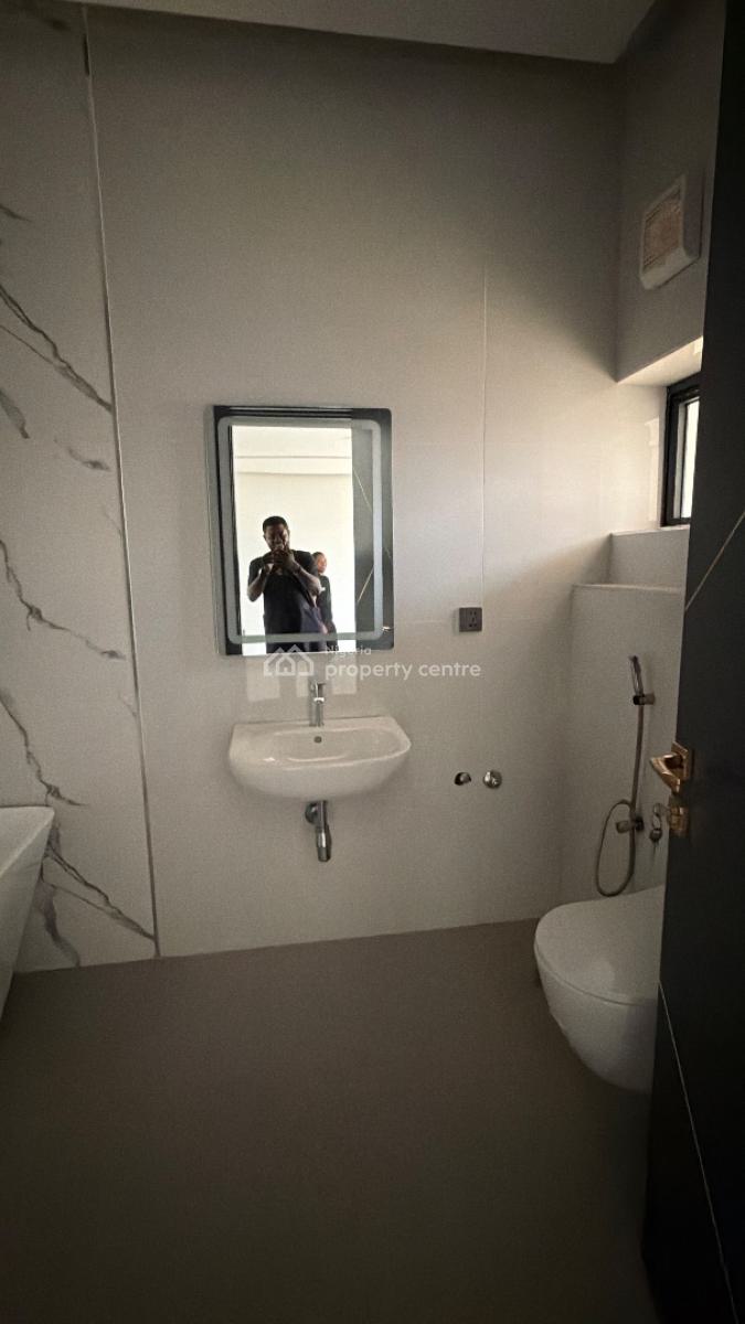 Super Luxurious 4-bedroom Duplex with Bq, Guzape District, Abuja, Terraced Duplex for Rent