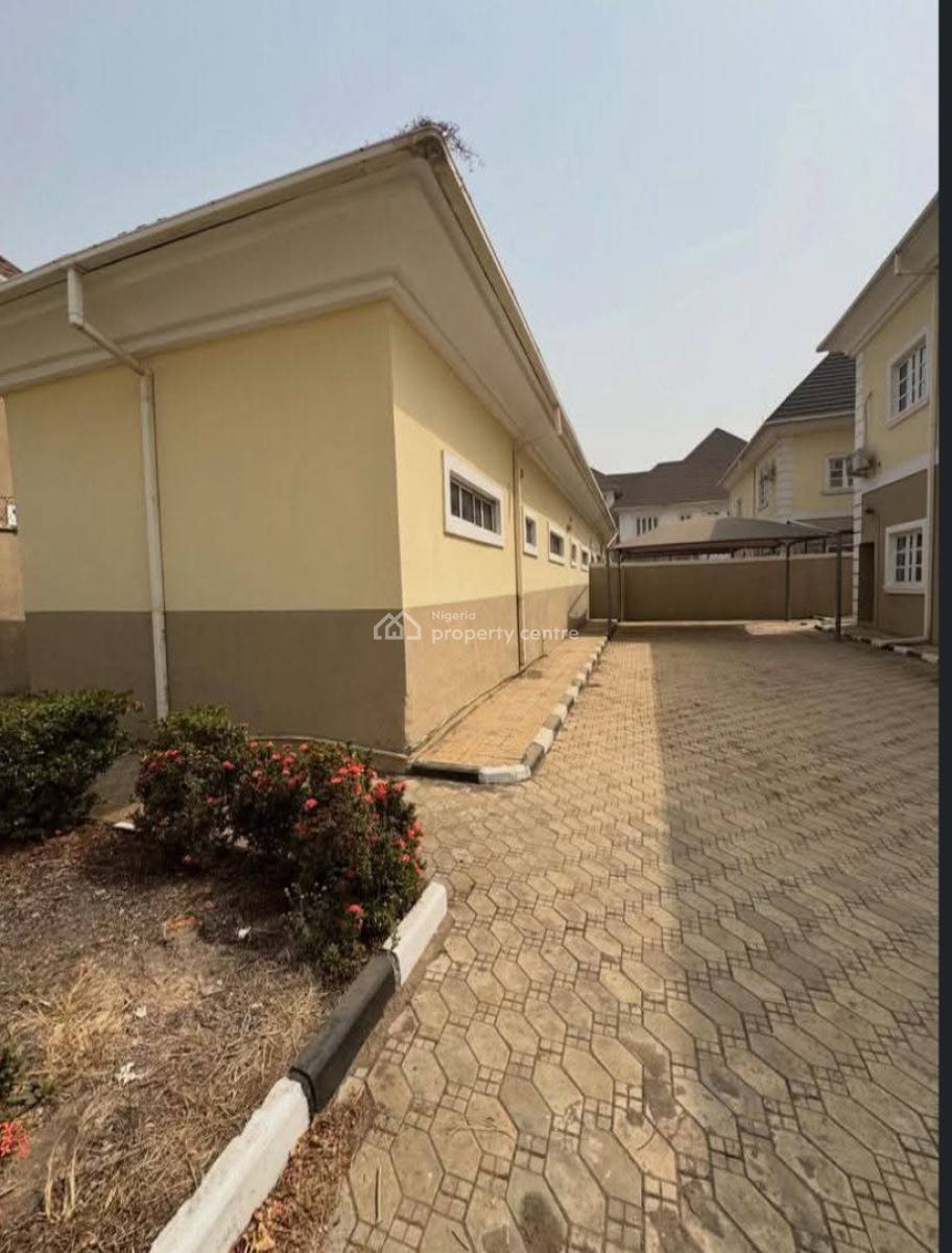 Well Spacious and Finished 6 Bedrooms Semi Detached Duplex., Katampe Extension, Katampe, Abuja, Semi-detached Duplex for Rent