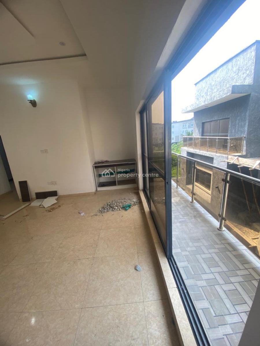 Exquisite Spacious Master Bedroom, Oral Estate, Lekki Phase 2, Lekki, Lagos, Flat / Apartment for Rent