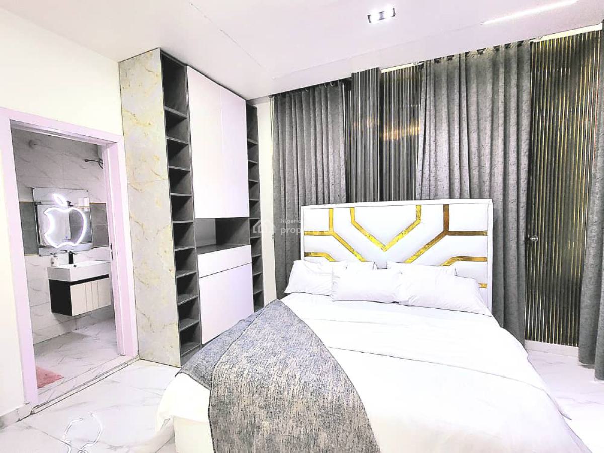 Luxury and Spacious 2 Bedroom Apartment with Pool and Elevator, Lekki Phase 1, Lekki, Lagos, Flat / Apartment for Rent