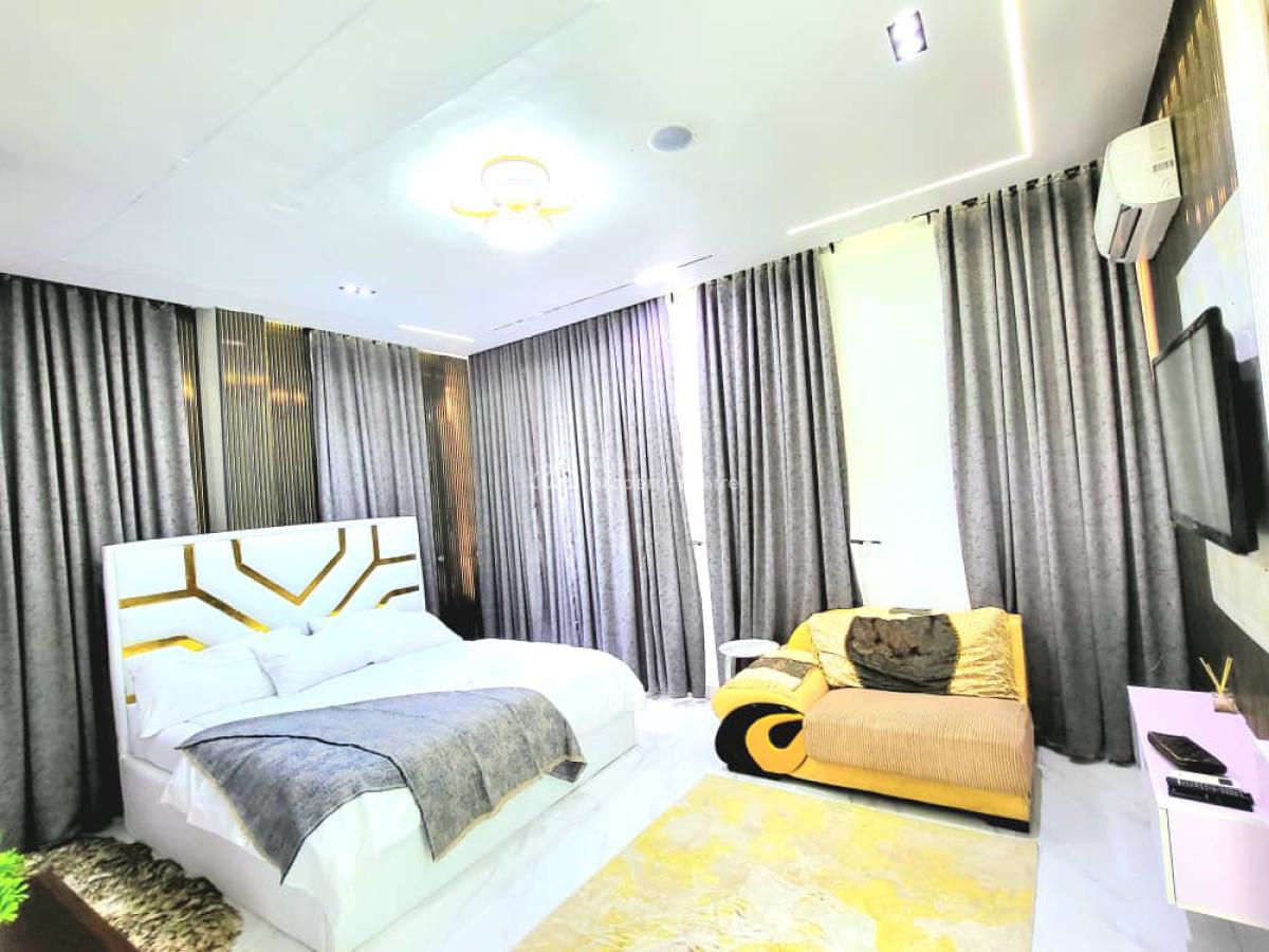 Luxury and Spacious 2 Bedroom Apartment with Pool and Elevator, Lekki Phase 1, Lekki, Lagos, Flat / Apartment for Rent