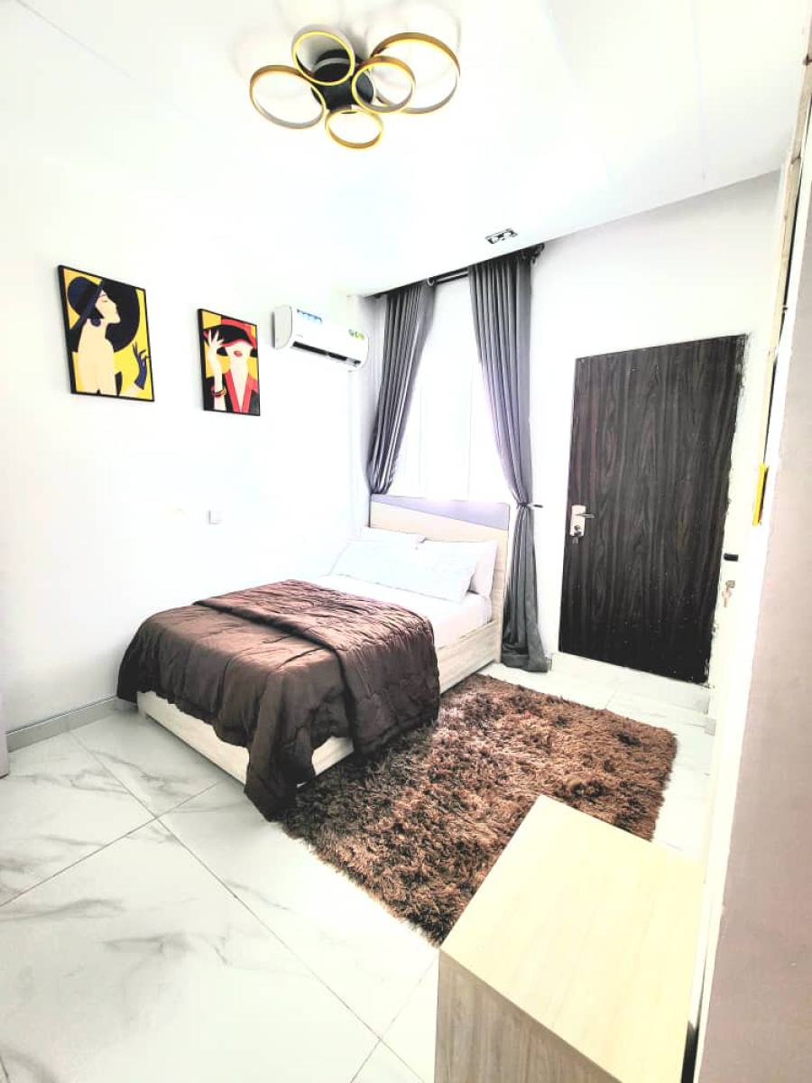 Luxury and Spacious 2 Bedroom Apartment with Pool and Elevator, Lekki Phase 1, Lekki, Lagos, Flat / Apartment for Rent