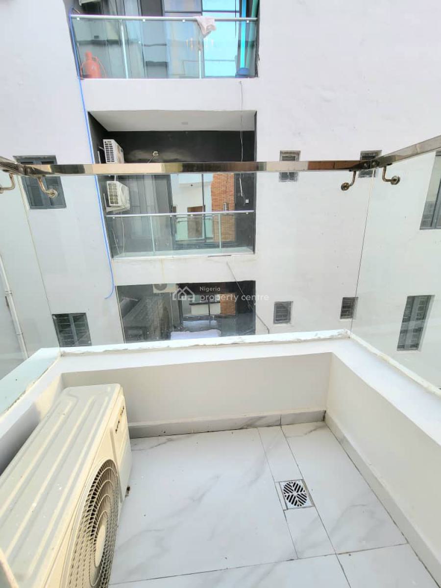 Luxury and Spacious 2 Bedroom Apartment with Pool and Elevator, Lekki Phase 1, Lekki, Lagos, Flat / Apartment for Rent