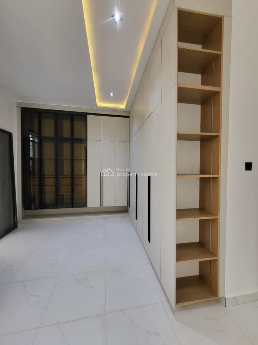 6 Bedroom Smart House with Swimming Pool, Guzape District, Abuja, Detached Duplex for Sale