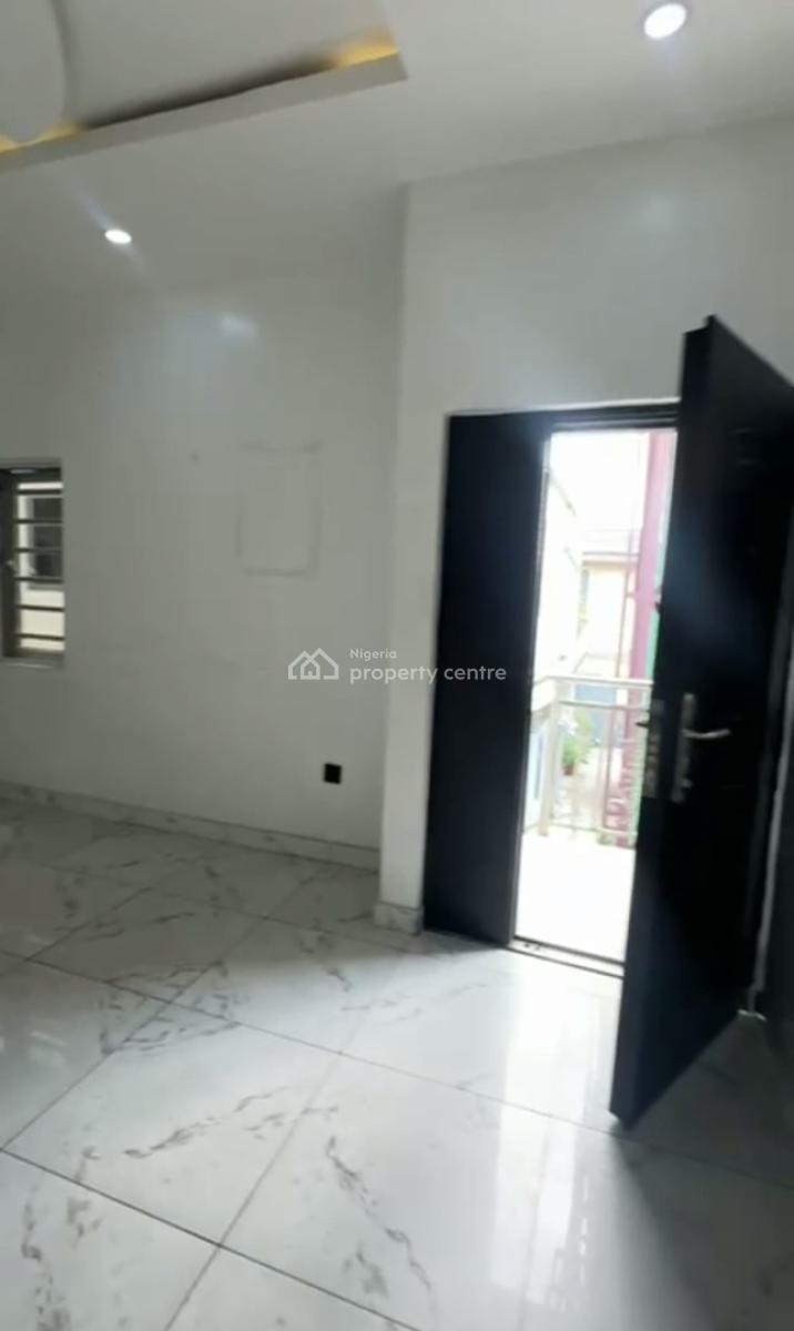 Decent, Standard Spacious Two Bedroom Apartment, Off, Bode Thomas, Surulere, Lagos, Flat / Apartment for Rent