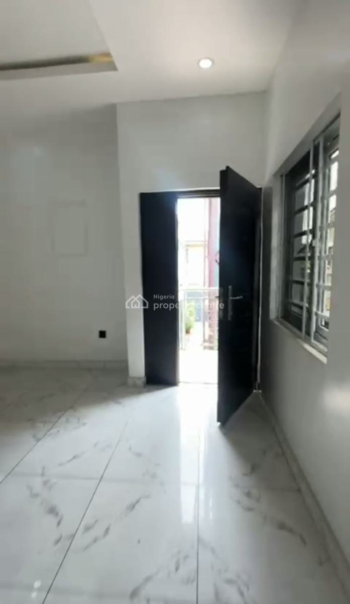 Decent, Standard Spacious Two Bedroom Apartment, Off, Bode Thomas, Surulere, Lagos, Flat / Apartment for Rent